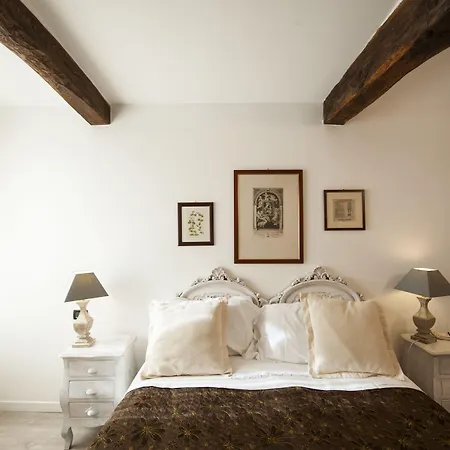 Il Battistero Residenza D'epoca Bed & Breakfast 4*