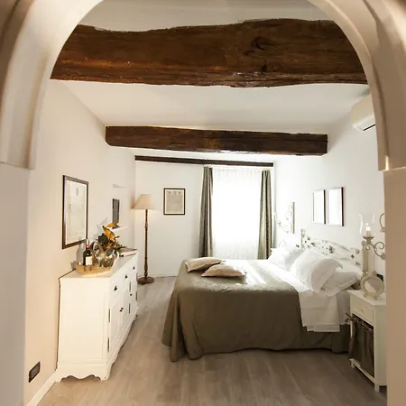 Il Battistero Residenza D'epoca Готель типу 