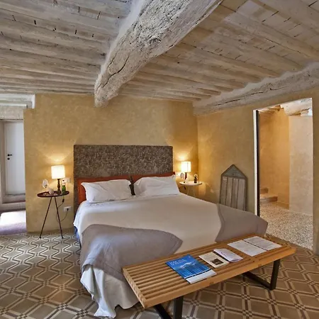 Il Battistero Residenza D'epoca 2*