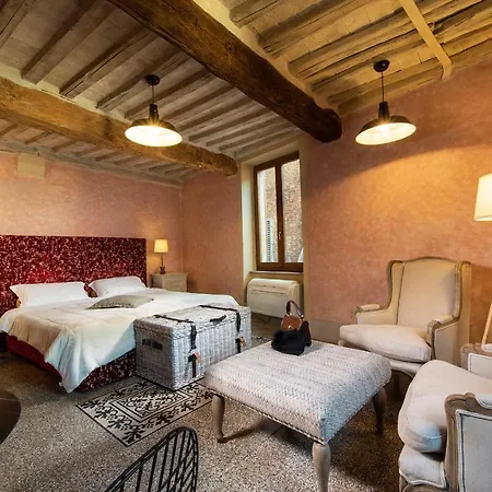Il Battistero Residenza D'epoca Bed and Breakfast 2*