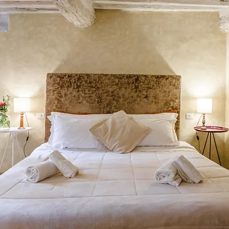 Il Battistero Residenza D'epoca Frühstückspension 2*